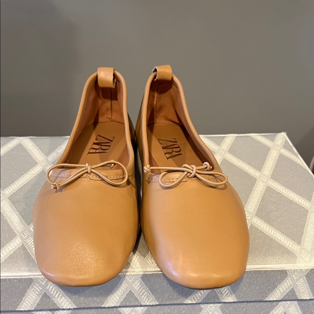 Zara Women's Camel Loafers